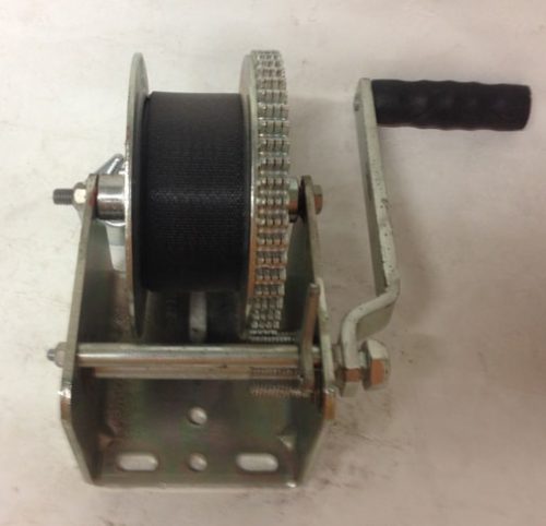 WINCH 1800LB W/STRAP 2